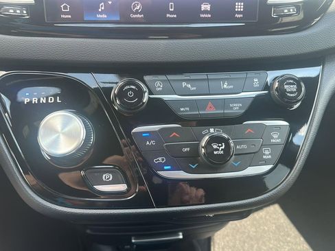 New 2026 Chrysler Voyager LX image 14