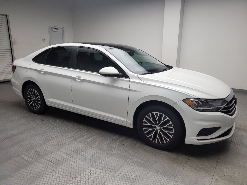 Used 2019 Volkswagen Jetta SE w/ Cold Weather Package FWD image 11