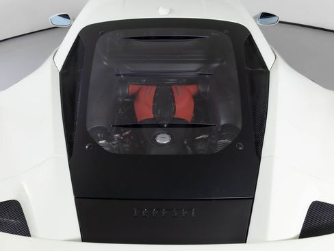 Used 2020 Ferrari F8 Tributo image 32