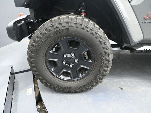 Used 2020 Jeep Gladiator Mojave AWD/4WD image 13