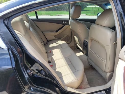 Used 2010 Nissan Altima 3.5 SR w/ Premium Pkg FWD image 14