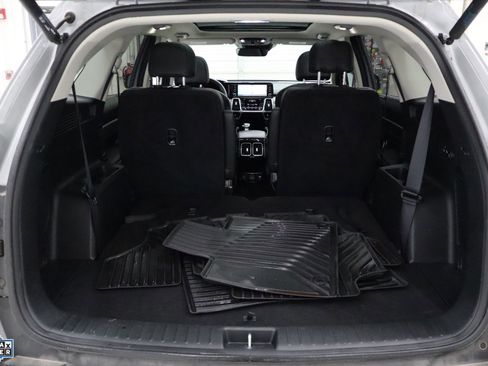 Used 2023 Kia Sorento SX Prestige image 25