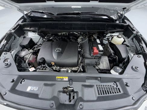 Used 2021 Toyota Highlander Limited image 19