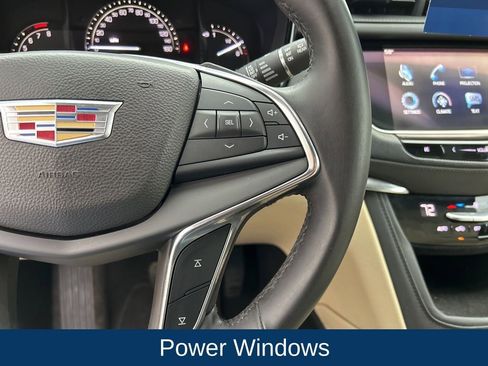 Used 2017 Cadillac XT5 FWD image 20