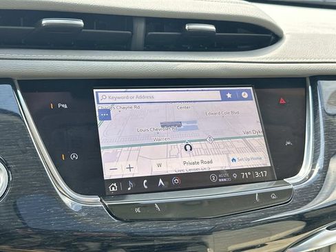 Used 2024 Cadillac XT6 Premium Luxury w/ LPO, Floor Liner Package AWD/4WD image 31