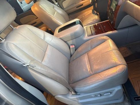 Used 2008 Chevrolet Avalanche LTZ AWD/4WD image 18