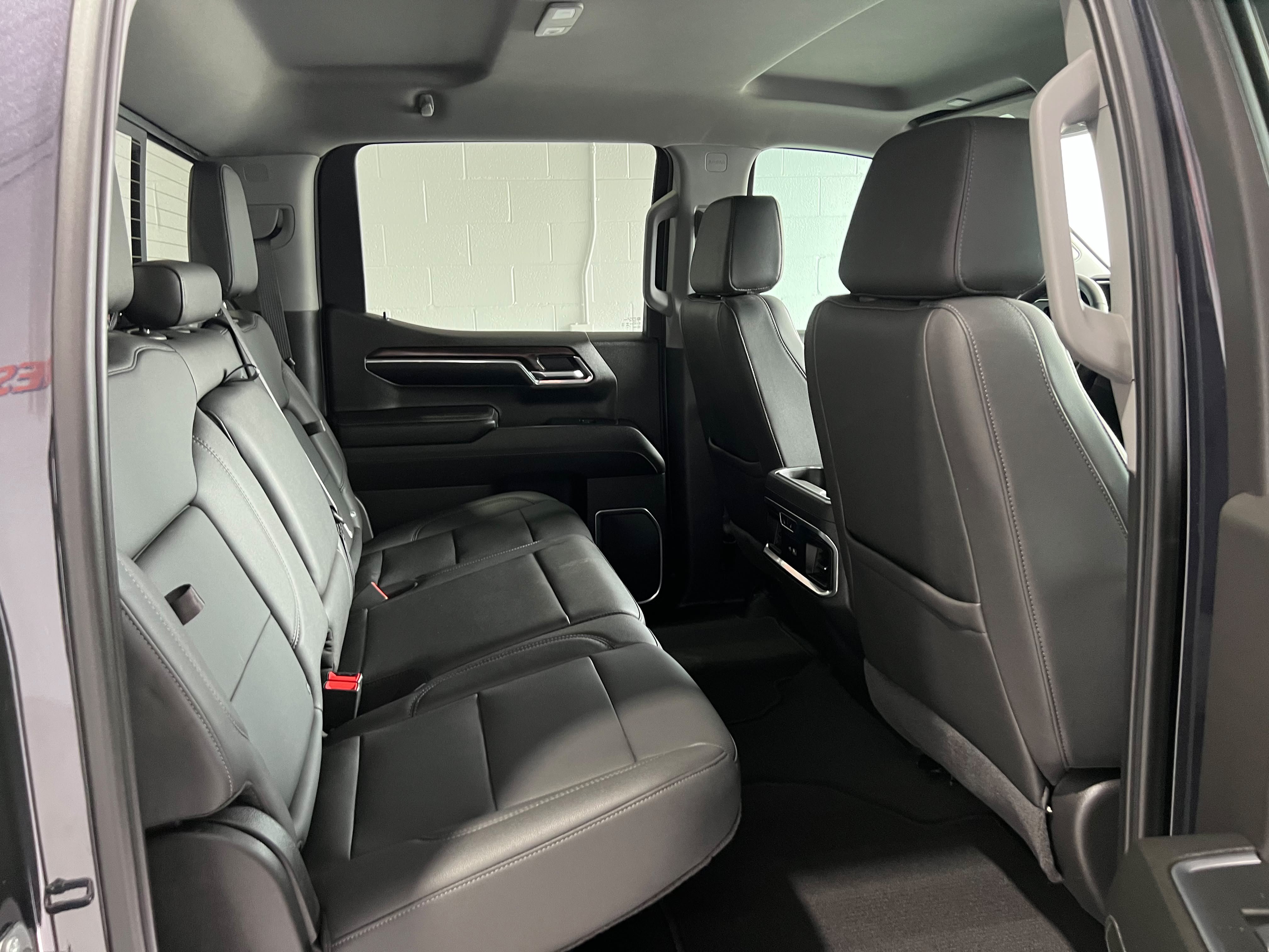 Used 2024 GMC Sierra 1500 SLT AWD/4WD image 13