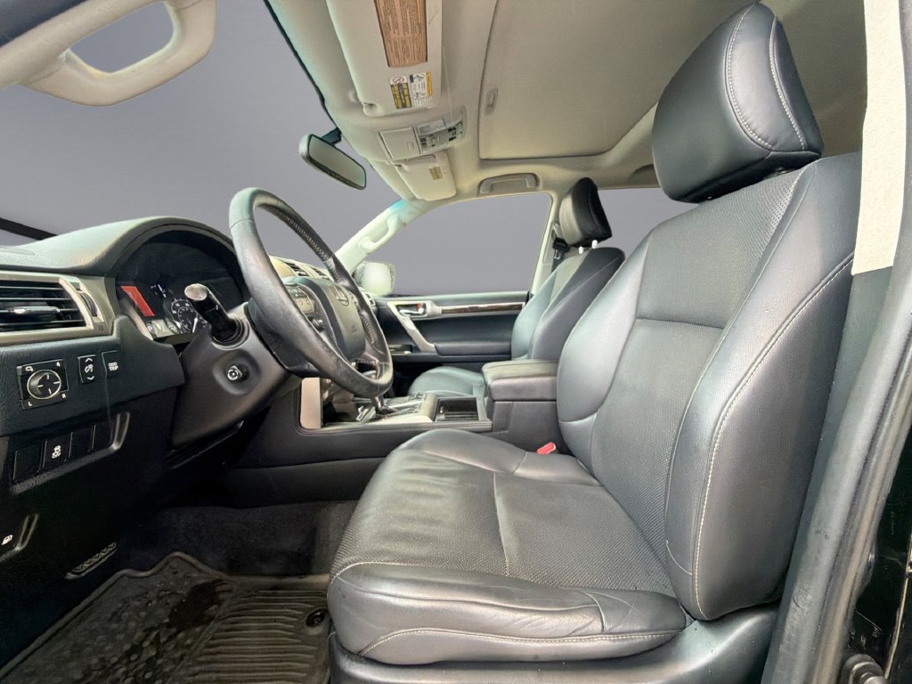 Used 2015 Lexus GX 460 w/ Navigation Package AWD/4WD image 30