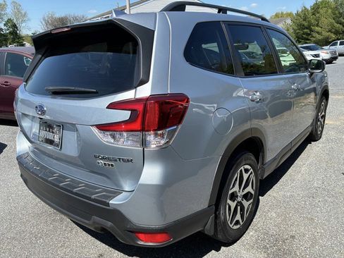 Used 2021 Subaru Forester Premium AWD/4WD image 6