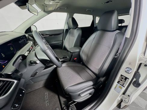 New 2026 Kia Seltos S FWD image 18