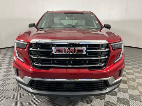 Used 2025 GMC Acadia Elevation w/ Elevation Premium Package image 2