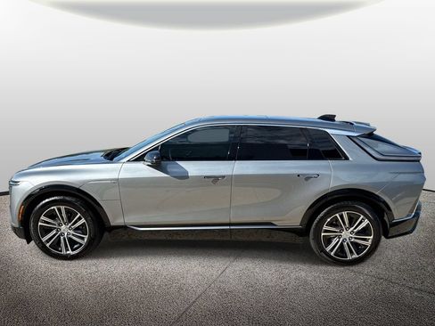 Used 2024 Cadillac Lyriq Luxury AWD/4WD image 3