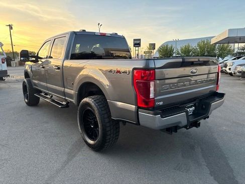 Used 2022 Ford F250 XLT AWD/4WD image 3