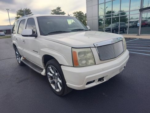 Used 2003 Cadillac Escalade AWD image 1