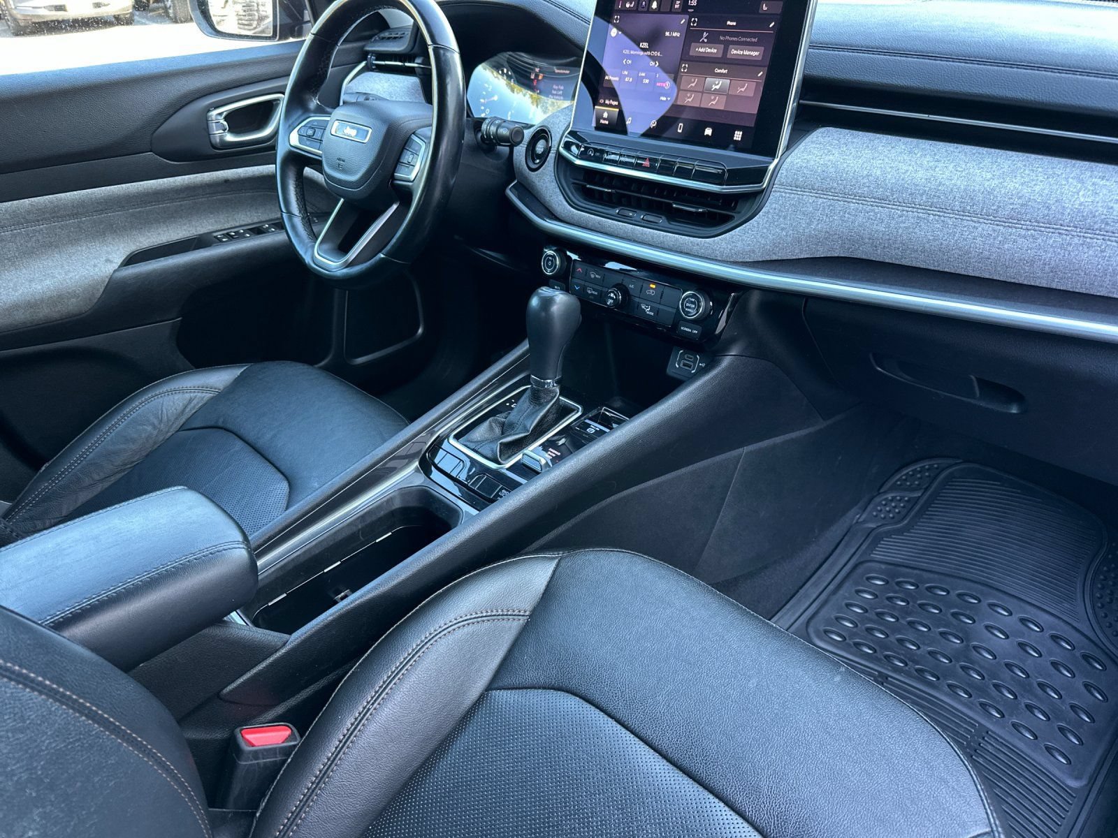 Used 2022 Jeep Compass Latitude AWD/4WD image 16