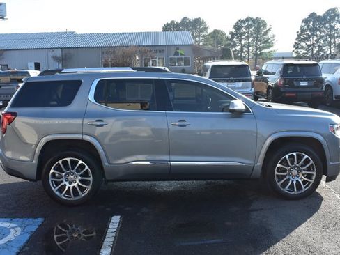 Used 2023 GMC Acadia Denali w/ Denali Ultimate Package image 4