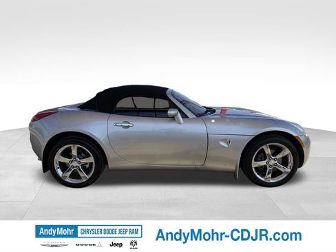 Used 2007 Pontiac Solstice Convertible w/ Premium Package RWD image 8