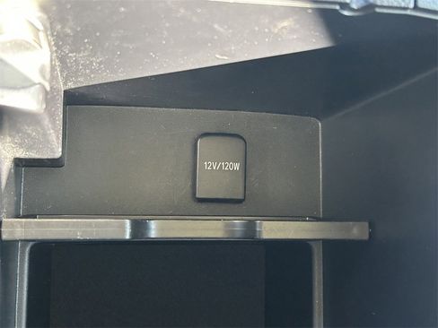 Used 2018 Toyota 4Runner SR5 Premium image 25