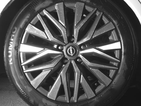 Used 2025 Nissan Altima 2.5 SV image 15