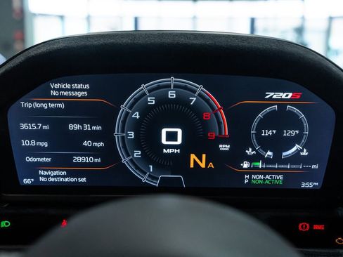 Used 2018 McLaren 720S RWD image 26