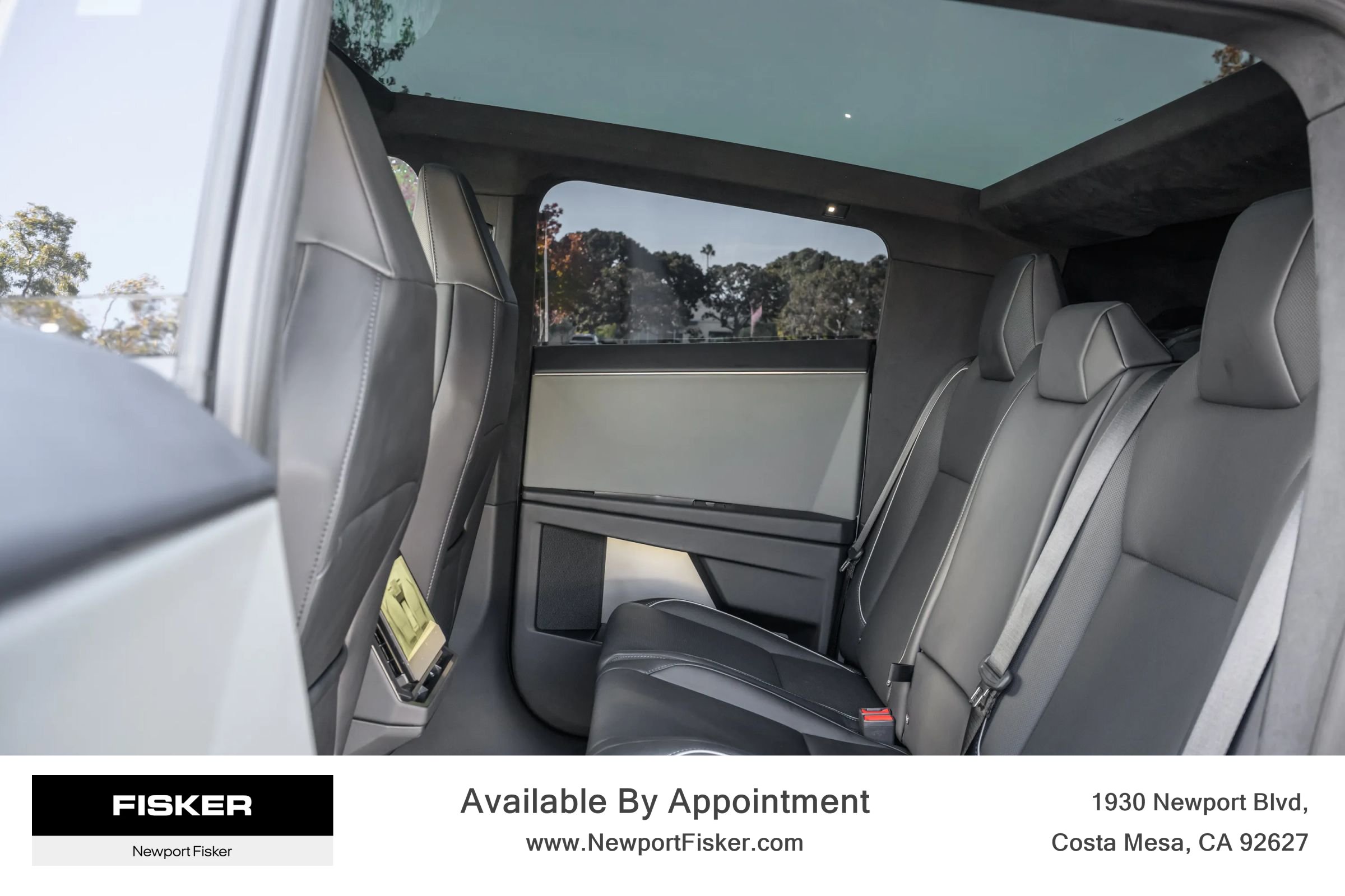 Used 2024 Tesla Cybertruck AWD Crew Cab image 20