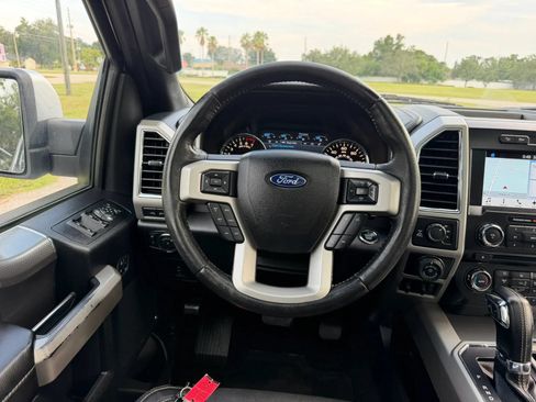 Used 2017 Ford F150 Lariat AWD/4WD image 13