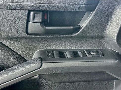 Used 2024 Toyota Tacoma SR5 AWD/4WD image 13