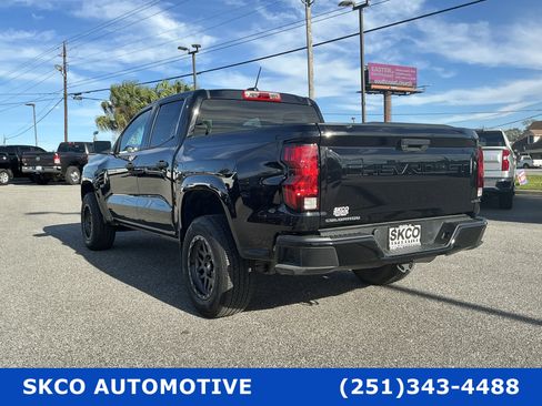 Used 2023 Chevrolet Colorado W/T image 3