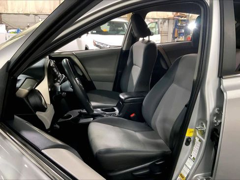 Used 2013 Toyota RAV4 LE AWD/4WD image 8