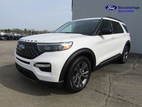 Certified 2023 Ford Explorer XLT w/ Equipment Group 202A AWD/4WD image 46