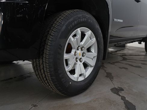 Used 2018 Chevrolet Colorado LT image 24