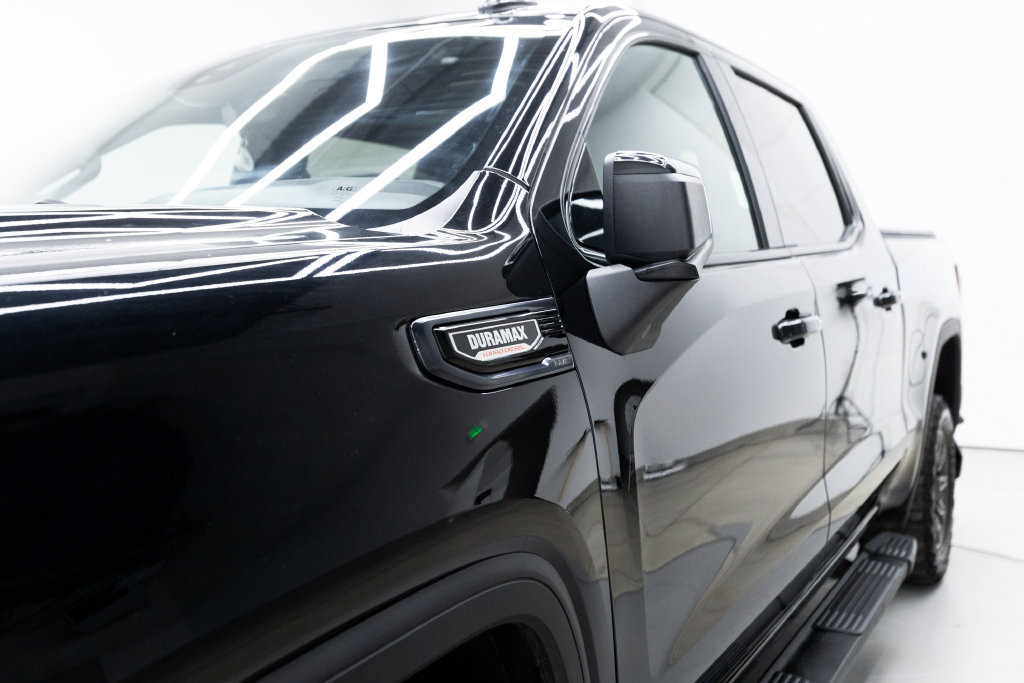 Used 2024 GMC Sierra 1500 AT4 w/ Technology Package AWD/4WD image 12