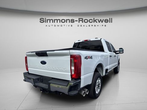 Used 2025 Ford F250 XLT w/ Snow Plow Prep Package AWD/4WD image 5