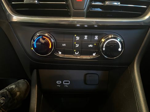 Used 2024 Buick Encore GX Preferred w/ Comfort Package AWD/4WD image 22