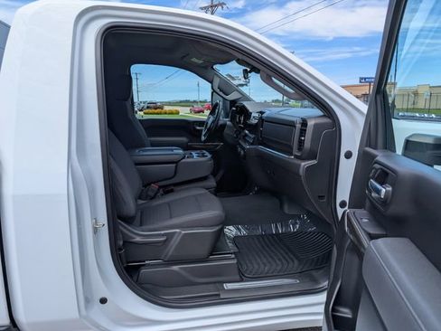 Used 2024 Chevrolet Silverado 2500 LT w/ Convenience Package AWD/4WD image 4
