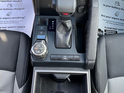 Used 2024 Toyota Tacoma TRD Off-Road image 21