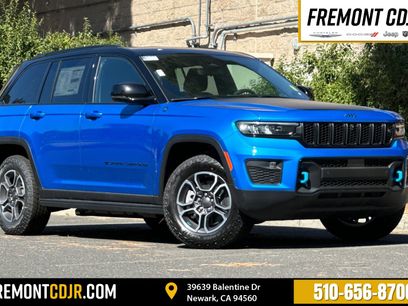 New 2023 Jeep Grand Cherokee Trailhawk w/ Advanced Protech Group II