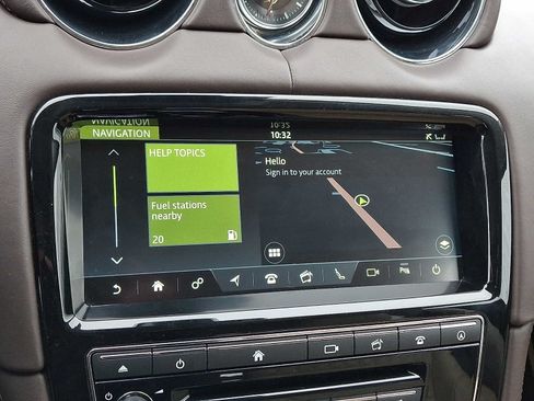 Used 2019 Jaguar XJ AWD image 17