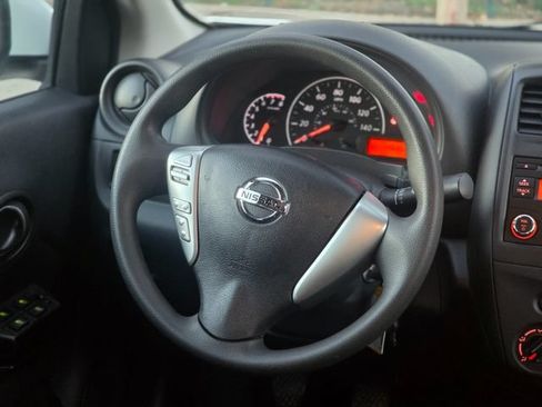 Used 2016 Nissan Versa S FWD image 20