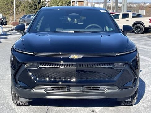 New 2026 Chevrolet Equinox EV LT image 2
