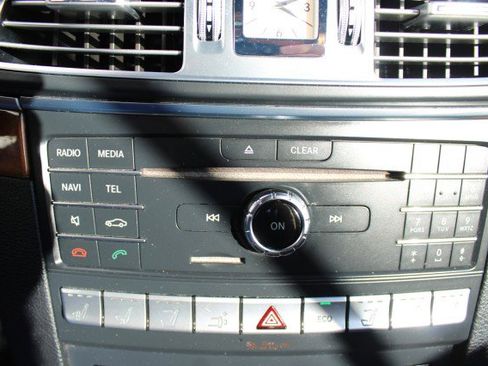 Used 2016 Mercedes-Benz E 400 Cabriolet image 30