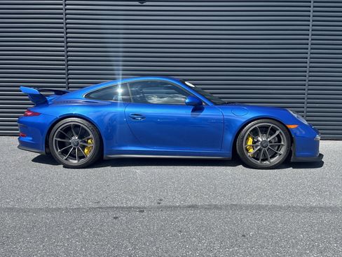 Used 2015 Porsche 911 GT3 RWD image 6