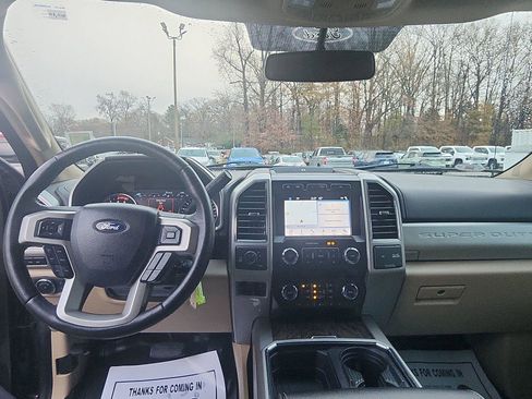 Used 2019 Ford F250 Lariat w/ Chrome Package image 20