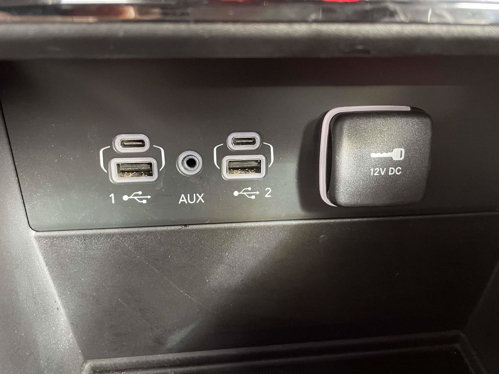 Used 2023 Jeep Grand Cherokee Limited AWD/4WD image 30