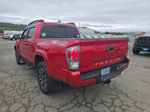 Used 2020 Toyota Tacoma TRD Sport w/ TRD Premium Sport Package AWD/4WD image 2