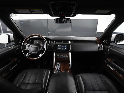 Used 2016 Land Rover Range Rover HSE image 16