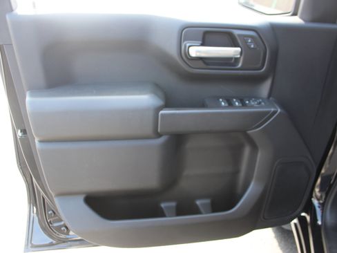 Used 2020 Chevrolet Silverado 1500 Custom Trail Boss w/ Custom Convenience Package image 12