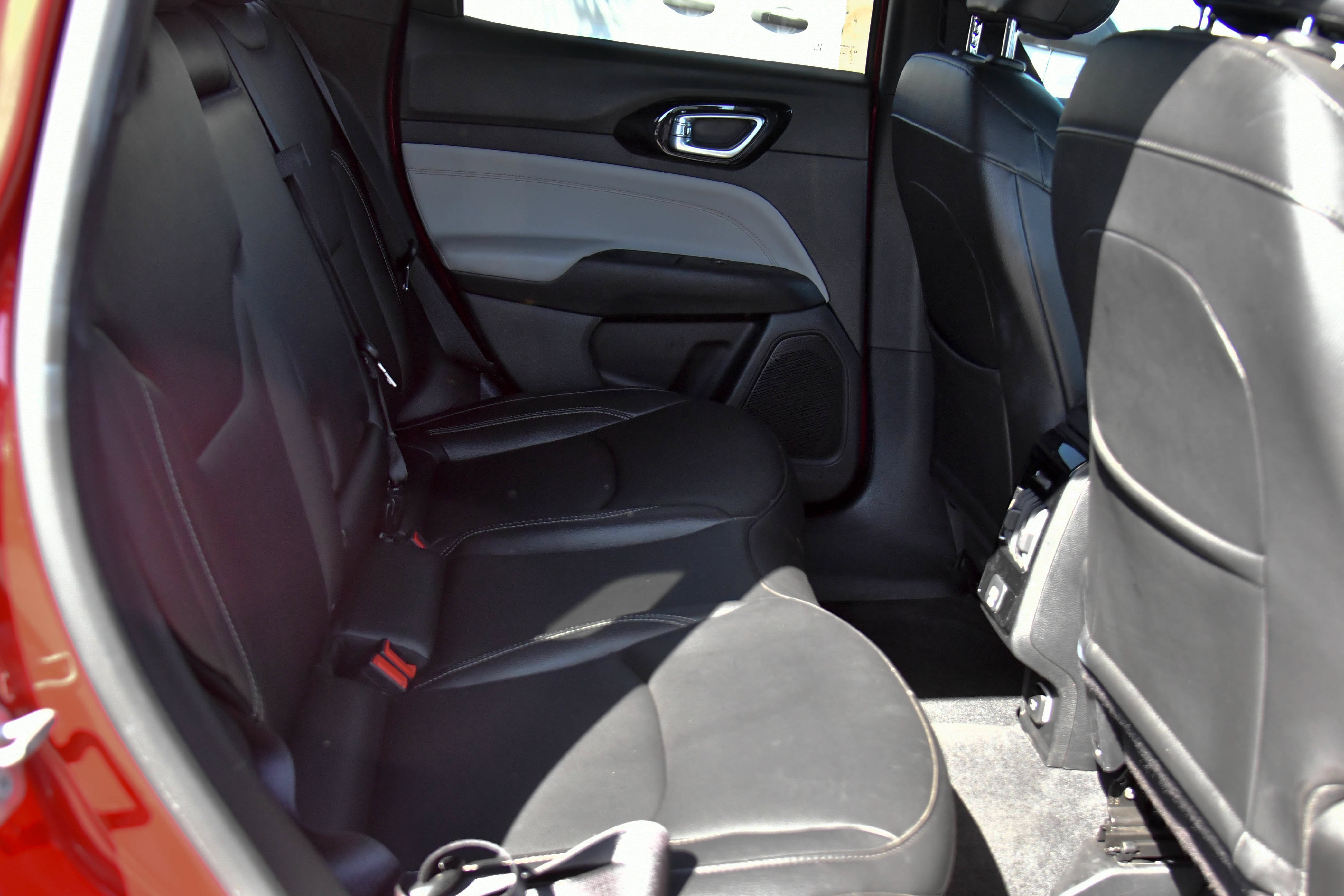 Used 2025 Jeep Compass Limited AWD/4WD image 47