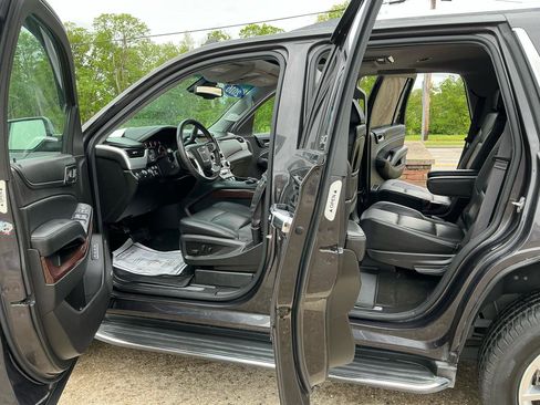 Used 2016 GMC Yukon SLT w/ Open Road Package AWD/4WD image 9
