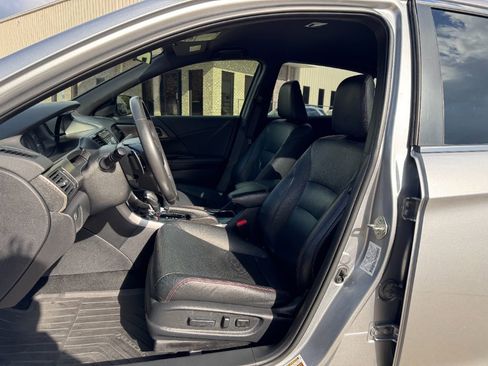 Used 2017 Honda Accord Sport Special Edition image 11